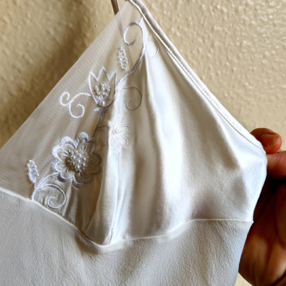 Victoria's Secret Sheer White Silk Top - Picture 4 of 9